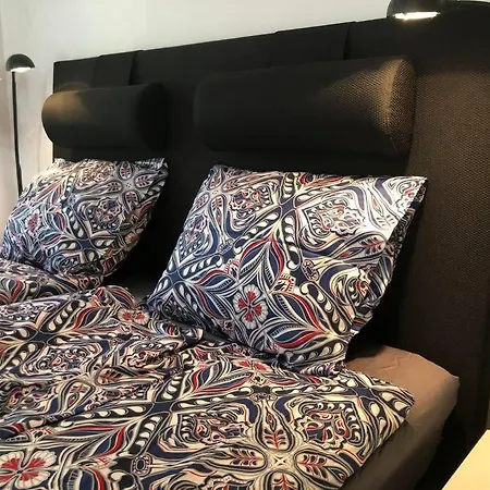 Lilla Huset Med Stor Traedgardstomt Naera Golf Och Hav Villa Trosa Exterior photo