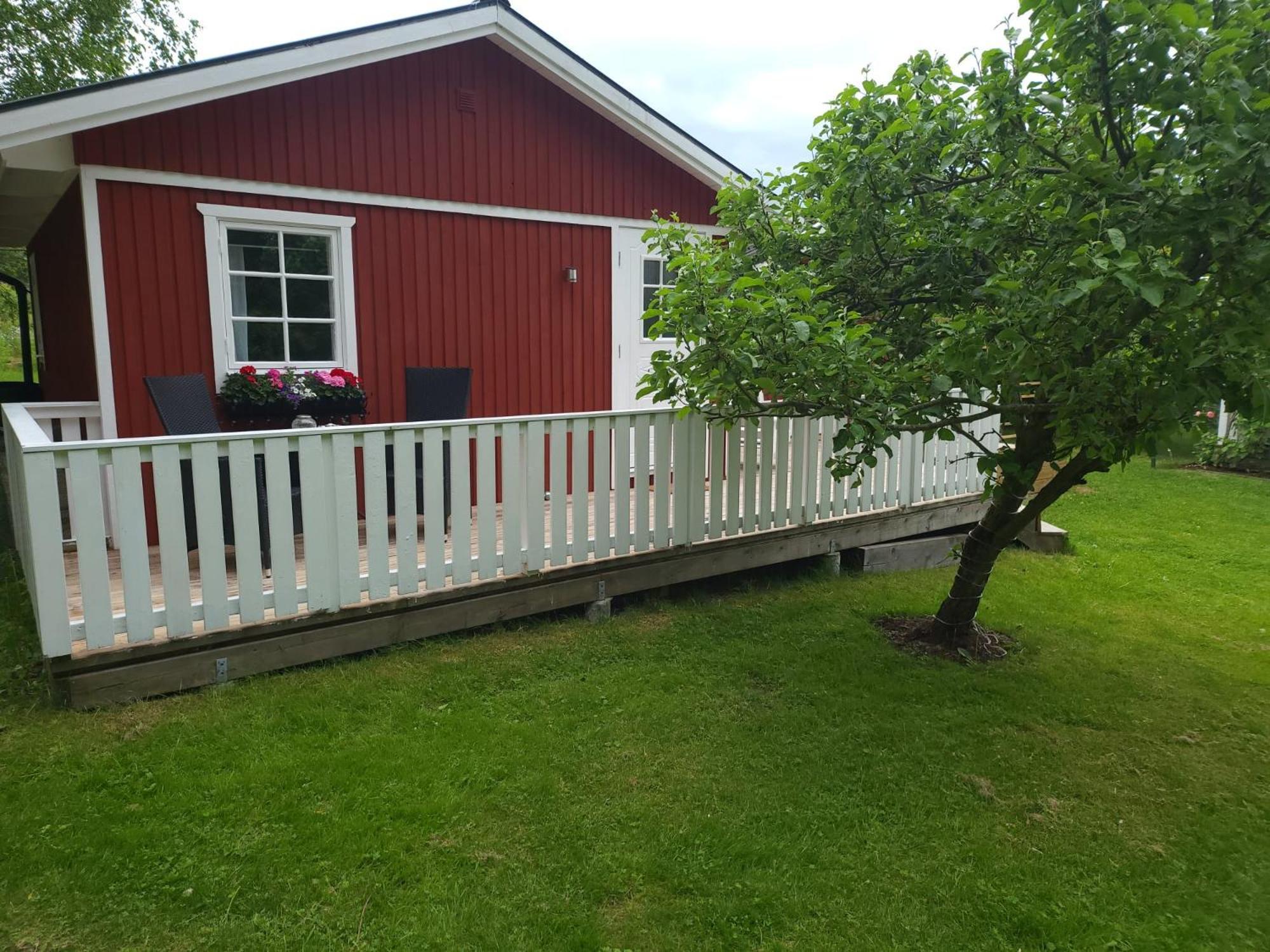 Lilla Huset Med Stor Traedgardstomt Naera Golf Och Hav Holiday home *