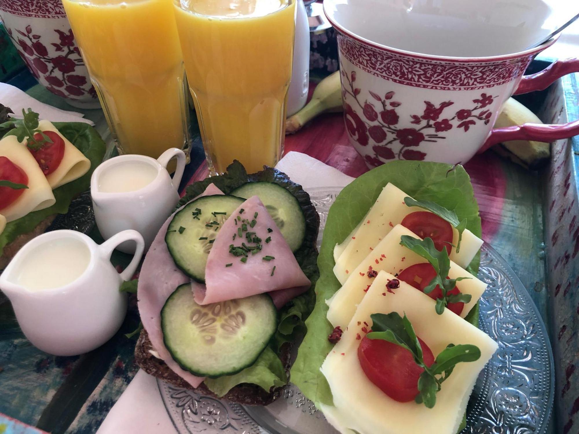 Lilla Huset Med Stor Traedgardstomt Naera Golf Och Hav * Trosa